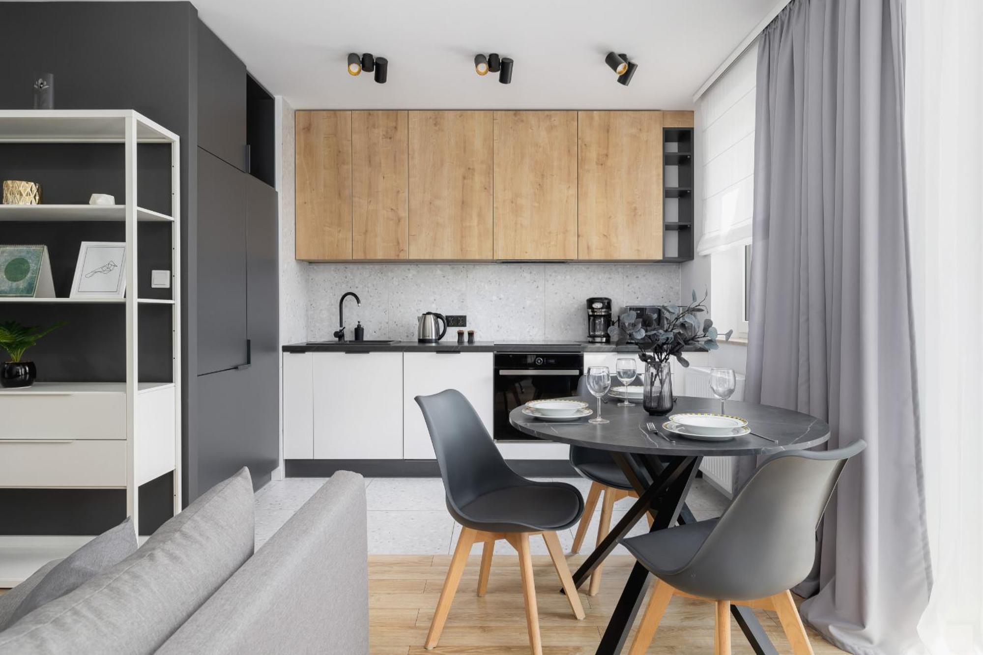 Elegant Apartment In Cracow With Balcony, Parking And Desk By Noclegi Renters Krasków Exterior foto